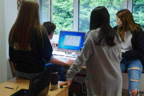 Stacks Image 1118744